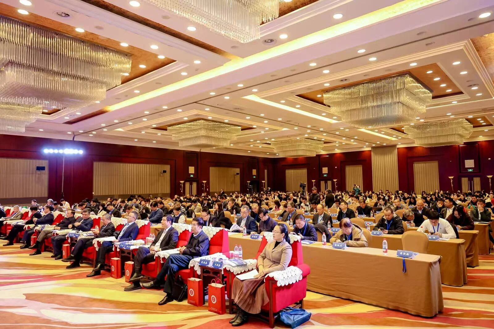 微信图片_2025-11-17_120117_108.jpg 微信图片_2025-11-17_120117_108.jpg